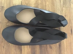 Karyn's Collection Size 7 Black Strap-Accent Ballet Flats #48656131 - Picture 1 of 4