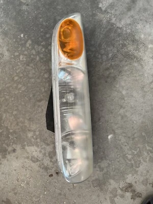 *1998 Saturn SLRight боковая фара лампа OEM б/у пассажирский ** B9 ** - Изображение 1 из 4