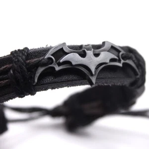 Batman Batarang Negro Marrón Cuero Envoltura Pulsera Ajustable para Hombres Adolescente - Imagen 1 de 6