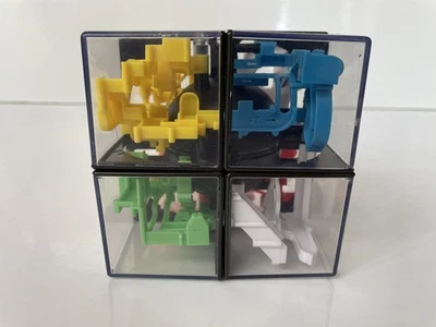Juego de Pelota Laberinto 2x2 Híbrido Rubiks Perplexus Usado Foto 1 de 4