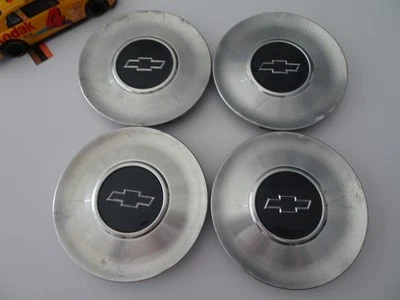 Juego de 4 tapas centrales Chevrolet Monte Carlo Impala 2000-02 plateadas OEM # 9592876 Foto 1 de 2