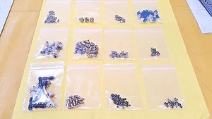 Accesorios neumáticos miniatura Clippard Minimatic, 200+ piezas. Lote Surtido, Nuevo/Oth - Imagen 1 de 9