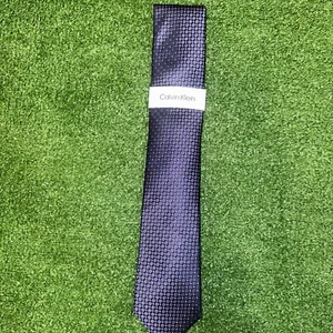 🔥Calvin Klein Men's Neck Tie ~ Purple ~ MSRP: $69.50 BRAND NEW SHIPS ASAP - Picture 1 of 3