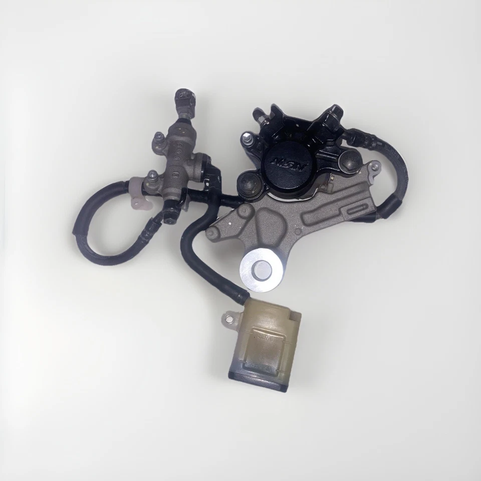 Pinça de freio traseira e conjunto de cilindro mestre Honda CBR300R 2015-2022 fabricante de equipamento original - Imagem 1 de 4