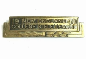 NEW ENGLAND RIFLE CLUB PIN 1940 COLLEGE LEAGUE VINTAGE ANTIQUE PATINA ART DECO - Picture 1 of 3