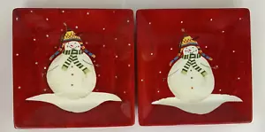 ❤️ 2 - Oneida Red Square 10" Dinner Plates Snowmates Debbie Taylor Christmas - Picture 1 of 8