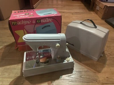 Machine à coudre enfant vintage Années 1970 MA COUSETTE - Photo 1/4