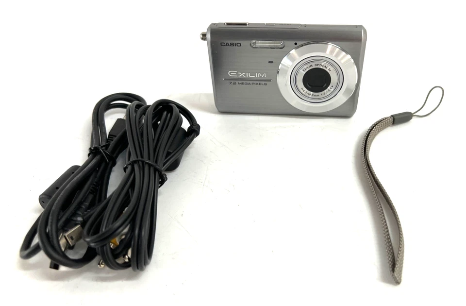 Casio Exilim EX-Z75 7.2MP Digital Camera Silver 2.6" LCD Display Wide Angle - Image 1 of 4