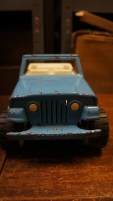 JEEP VINTAGE AZUL TONKA METAL USADO 4,5 X 11,5 X 4 Foto 1 de 4