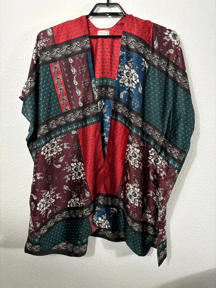 Kimono Free People Mon Cheri estampa de retalhos de seda tamanho único poliéster multicolorido - Imagem 1 de 4