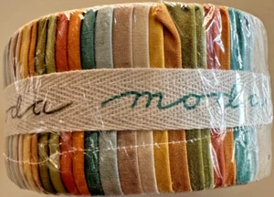 LOVELY BELLA SOLIDS JELLY ROLL 2 1/2"X 40PCS BY MODA FABRICS - Picture 1 of 5