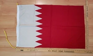 23'' x 38'' VINTAGE MARITIME WOOLEN/CANVAS BAHRAIN FLAG - Picture 1 of 4