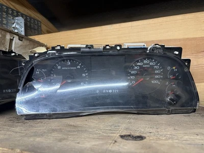 2005-2007 Ford F250 Cluster - Image 1 of 2