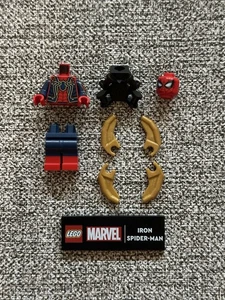 LEGO Marvel Spider-Man Minifigure / Iron SpiderMan Bust 76326 / Never Assembled - Picture 1 of 3