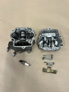 Brazos basculantes del árbol de levas de culata Honda Elite CH150 1985 B659 - Imagen 1 de 22