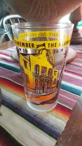 Vintage REMEMBER THE ALAMO GLASS Tumbler, Davy Crockett, Federal - Picture 1 of 2