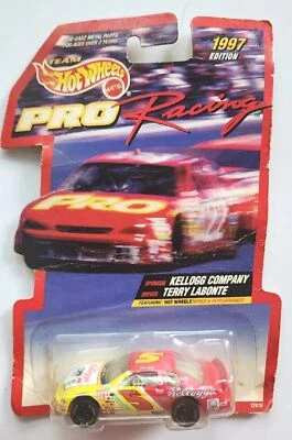 1997 Hot Wheel Pro Racing Terry Labonte Kellogg's NASCAR Winston Cup HW21 - Image 1 of 4