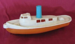 VINTAGE 1960s CHILD TOY PLASTIC BOAT SHIP  - Picture 1 of 6
