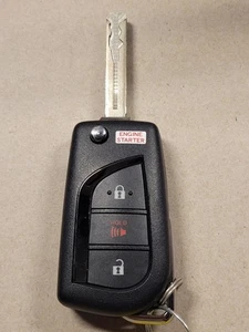 Used SCION IQ TC 13-15 OEM FLIP KEY LESS ENTRY REMOTE FOB 315MHz M0ZB95TH TOKAI - Picture 1 of 3