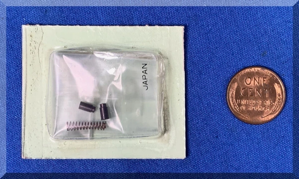 VINTAGE ATLAS SLOT CAR HOME RACING PARTS - CHASSIS MOTOR BRUSH ASSEMBLY 1570-6B - Image 1 of 1