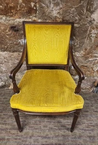 Henredon Wood Arm Chair Yellow Moiré Velvet Upholstery Carved Legs Vintage - Picture 1 of 19