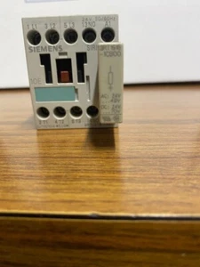 SIEMENS SIRIUS 3RT1016-1AB01 24V Contactor - Picture 1 of 3