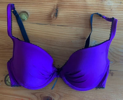 Frederick's Of Hollywood Bra RN 73120 Size 32D Purple Black Lace - Image 1 of 4