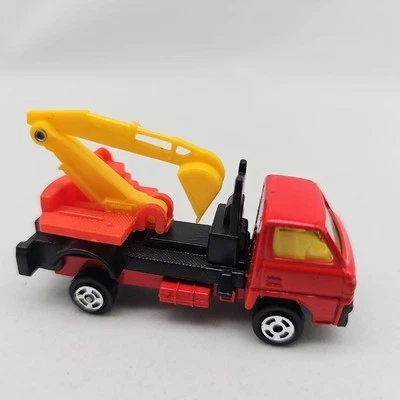1:64 Diecast Excavator Construction Vehicle Truck Toy Red Unbranded Vintage - Image 1 of 4