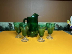 4 ANCHOR HOCKING FOREST GREEN BURPLE 5” GLASSES & GREEN PITCHER BEAUTIFUL! - Picture 1 of 10