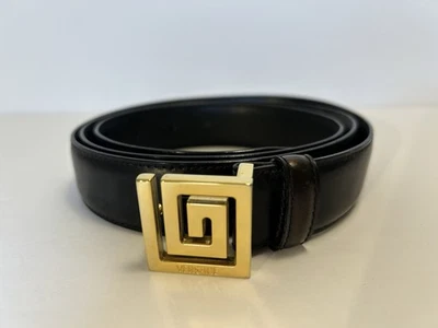 Cinturón Gianni Versace Vintage Llave Griega Hebilla Dorada Cuero Negro 110/44 3cm Foto 1 de 4