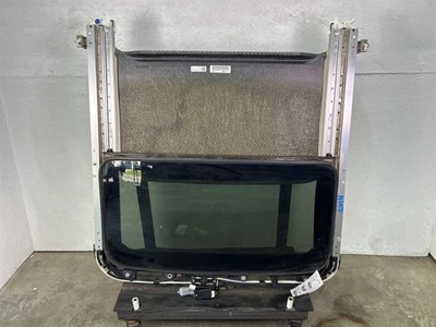 2015-2019 Silverado 2500 Roof Crew Cab With Sunroof PC-GAZ Used OEM - Image 1 of 4