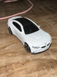 Hot Wheels BMW M4 White Toy Car Diecast Loose Black Windows Trapezoid 2014 - Picture 1 of 4
