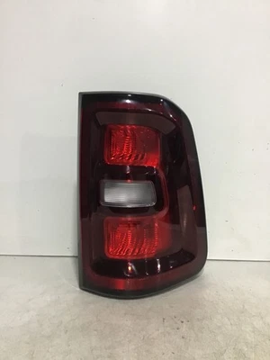 2025 DODGE RAM 1500 RH PASSENGER HALOGEN TAIL LIGHT OEM B92R 16614 Foto 1 de 4
