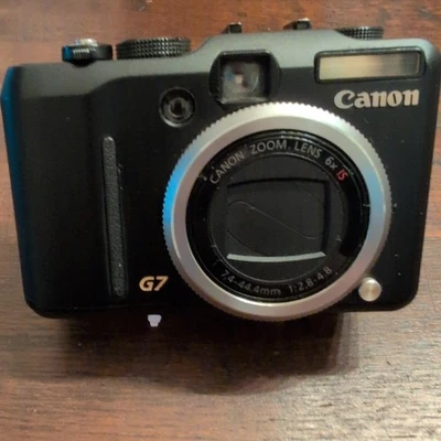 Canon PowerShot G7 10MP Compact Digital Camera-6x Stabilized Optical Zoom Parts - Image 1 of 4