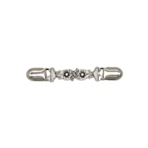 Sturdy Alloy And Rhinestones Brooches for Secure Fashion Statement Pieces - Picture 1 of 8