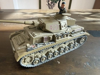 Tanque alemán Segunda Guerra Mundial modelo Panzer IV 4 juguete británico Foto 1 de 4