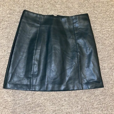New Look Women’s Green Flux Leather Skirt U.K. Size 12 Silver Zip - Image 1 of 4