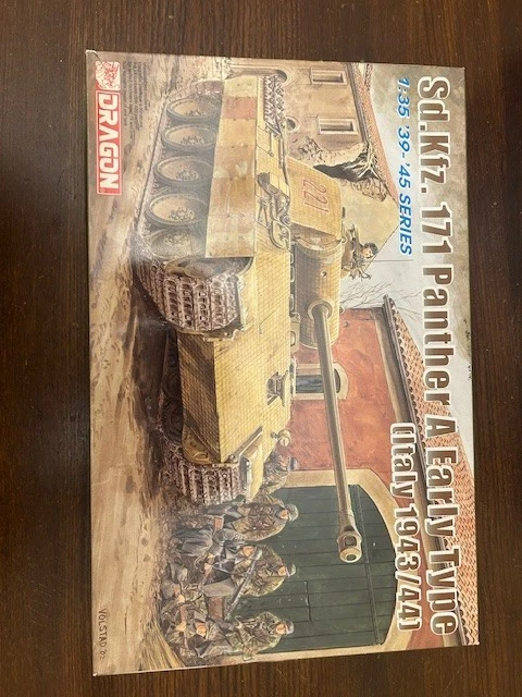 Dragon Sd.171 Panther A Early Type (Italy 1943/44) Model Kit 6160 1/35 - Immagine 1 di 3