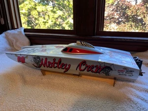 _-UPGRADED!-_ Motley Crew Aquacraft Brushless FE Catamaran R/C - Picture 1 of 22