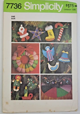 VTG 70s Simplicity Sew Pattern 7736 Christmas Decor Stuffed Ornaments Wreath UC - Image 1 of 3