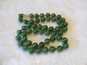 Vintage Jade Bead Necklace 24 Inch Knotted 14k Gold Clasp 10mm - Picture 1 of 8