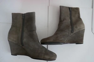 Aerosole Booties Size 9  Gray Suede Wedge Heel "Date Plum" - Picture 1 of 12