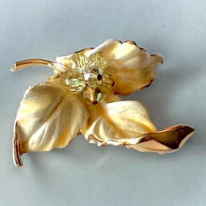 Enamel Leaf Brooch Crystal BSK Signed Gold Tone Mid Century Vintage 1950s - Picture 1 of 10