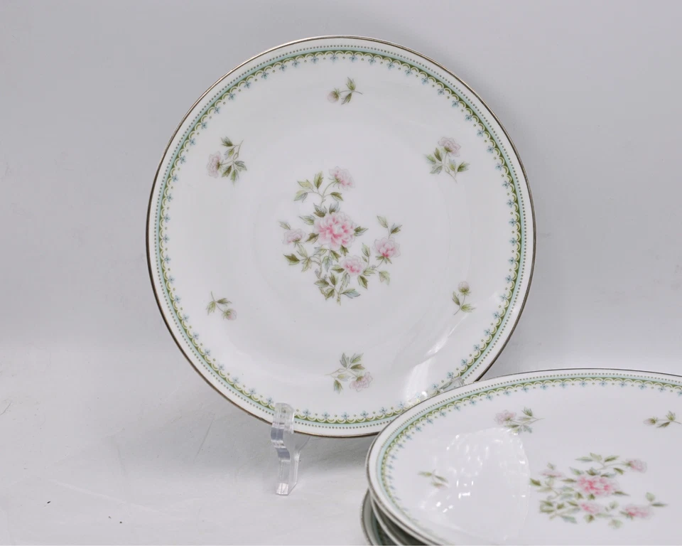 Noritake Jardine 6208: 4 Side Plates / Bread Plate - Replacement Plate - Image 1 of 4