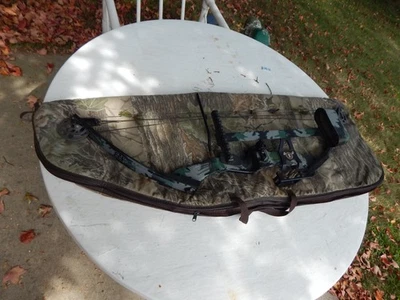 PSE Fire Flite Express Compound Bow 29" Draw in Case - Image 1 of 4