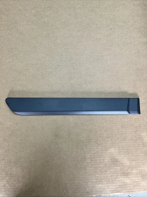 2010 - 2013 Kia Soul tampa traseira esquerda acabamento moldura tampa traseira 87721-2K000 fabricante de equipamento original - Imagem 1 de 4