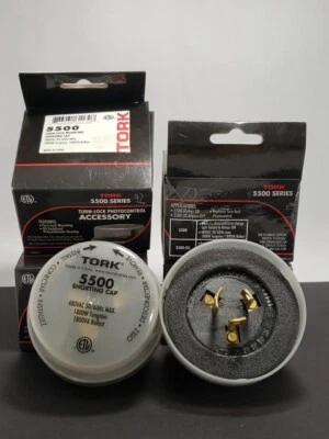 LOTE DE 4 ACCESORIOS FOTOCONTROL MONTAJE BLOQUEO GIRATORIO TORK 5500 NUEVO EN CAJA 480VAC Foto 1 de 4