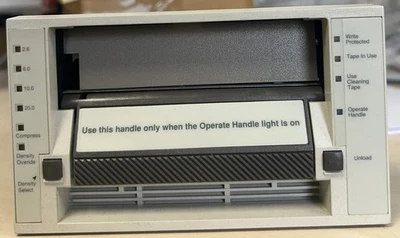 Quantum Tape Drive DLT4000 SCSI SE Internal 70-32048-08 REV BO3 - Image 1 of 4