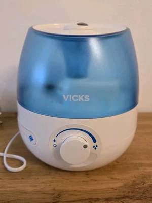 Vicks Mini Cool Mist Ultrasonic Humidifier Adjustable Mist Control, 1.8L Tank - Image 1 of 4