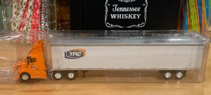 Camiones Tonkin raros N Stuff 1/87 Volvo Orange cabina corta YRC con remolque Dryvan 53' - Imagen 1 de 4